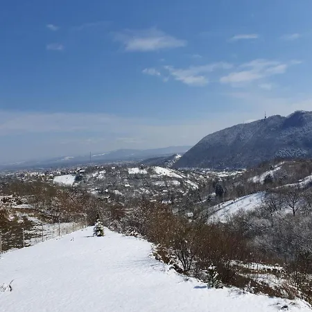 Uno - Gardens With View Apartment Brasov