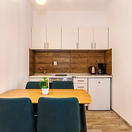 Apartment Uno - Gardens With View Brasov