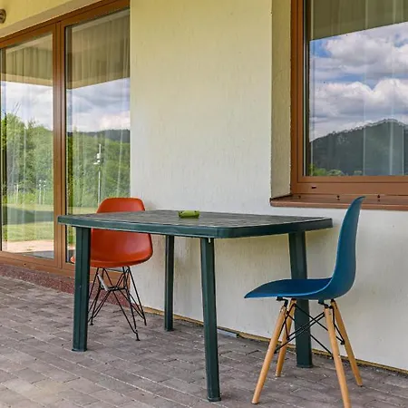 Uno - Gardens With View *