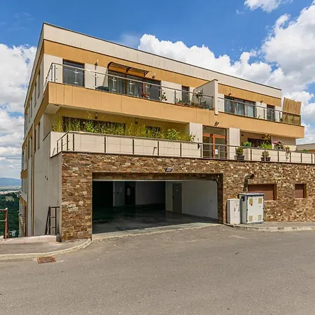 Apartment Uno - Gardens With View Brasov